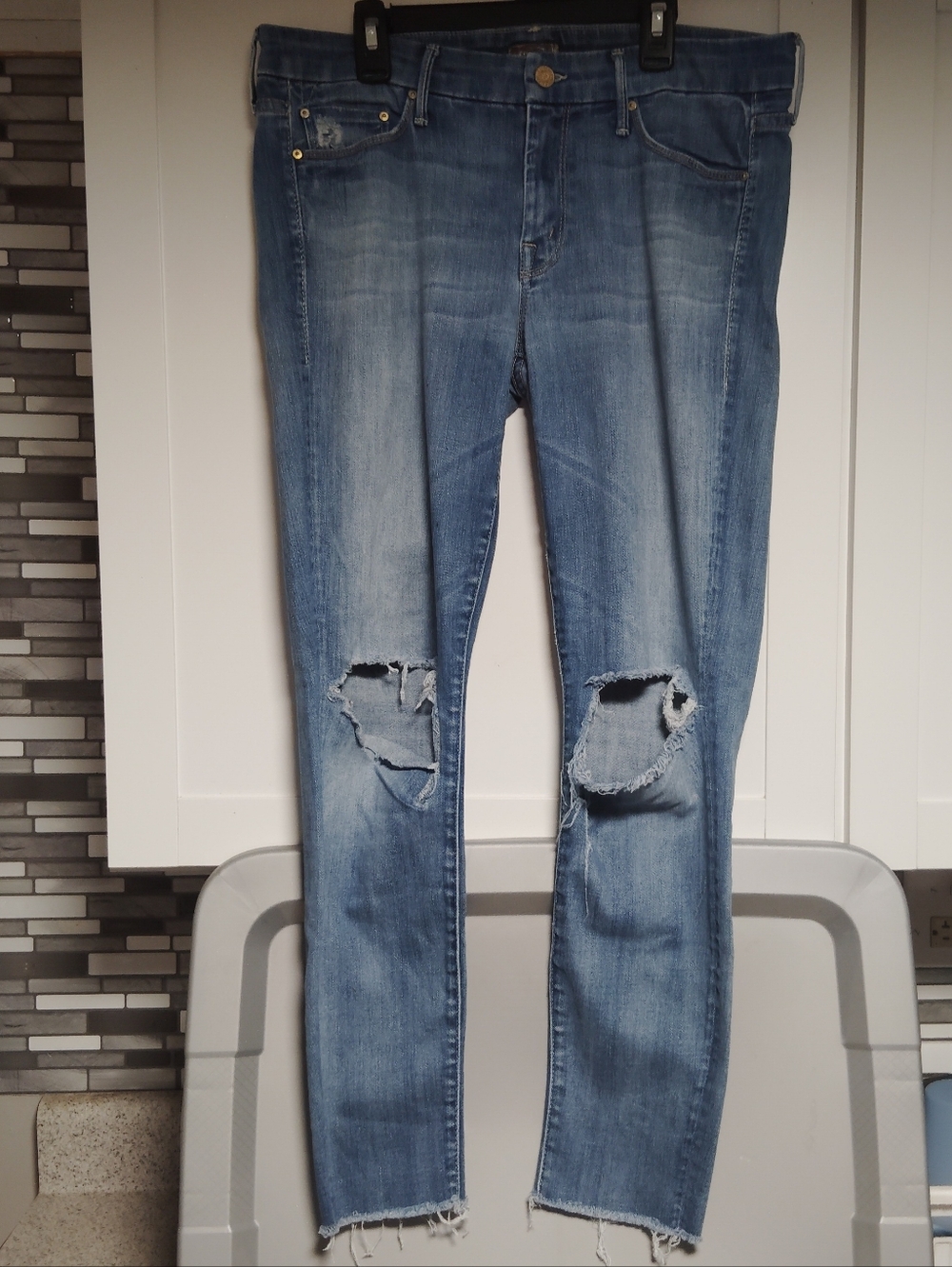 MOTHER Looker Ankle Fray Wicked And Wild Jeans Sz 31